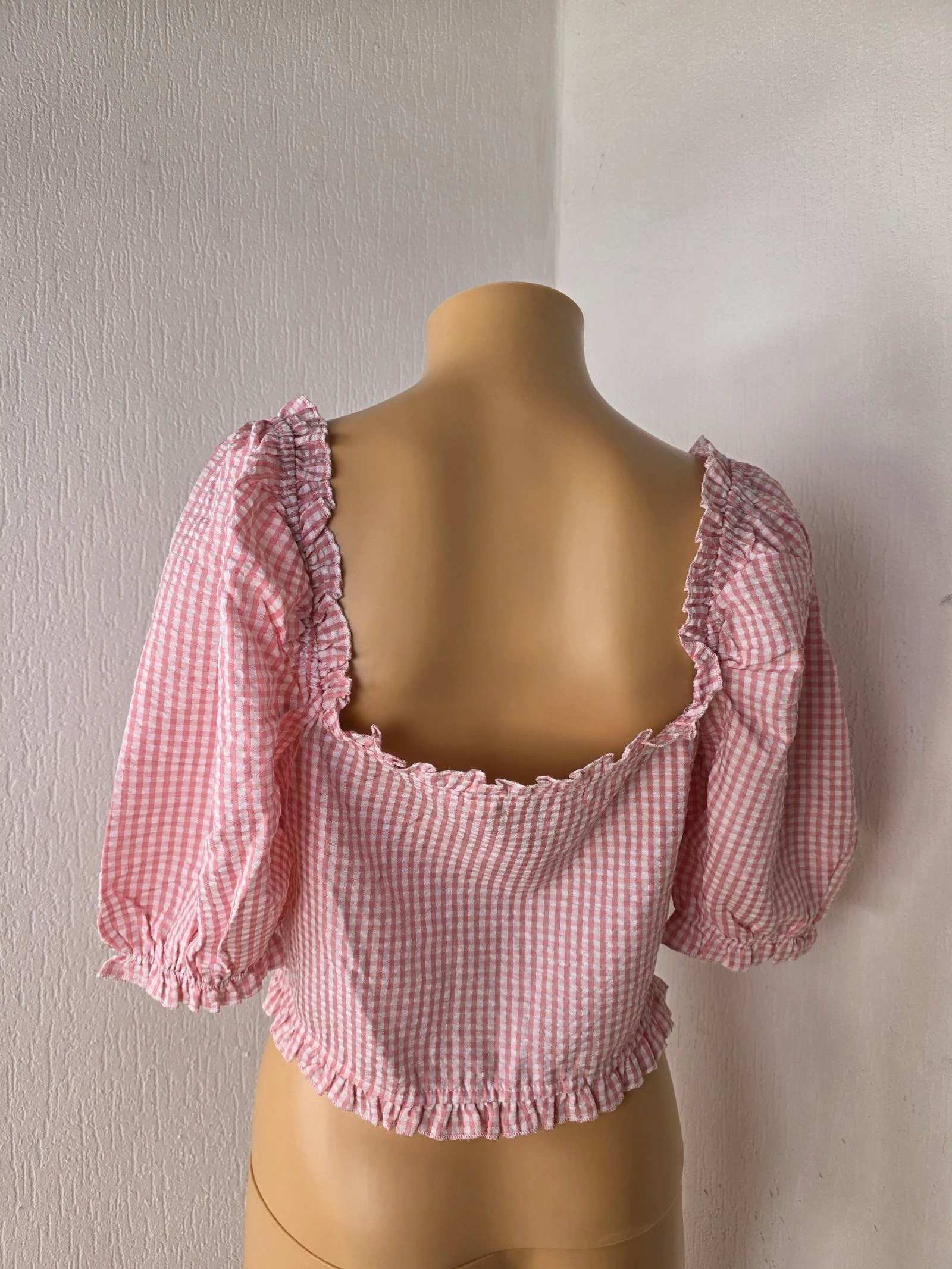 Top cropped vichy com ombros à mostra estilo milkmaid cottagecore rosa gingham milkmaid tamanho G – photo 2